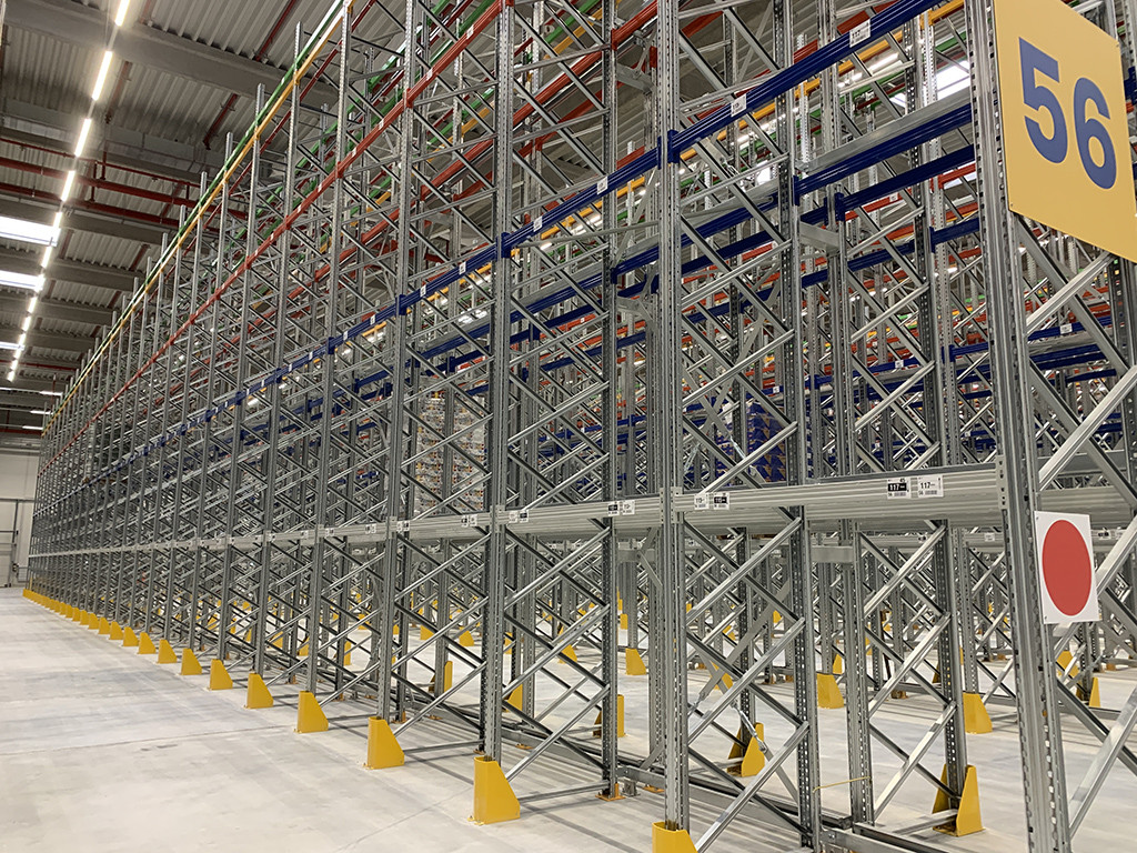 Eurospin - prazni paletni regali Eurospin - centralno skladište - paletni regali