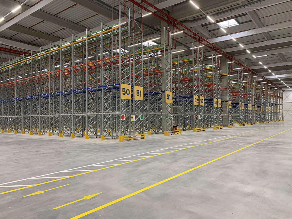 Eurospin - prazni paletni regali Eurospin - centralno skladište - paletni regali