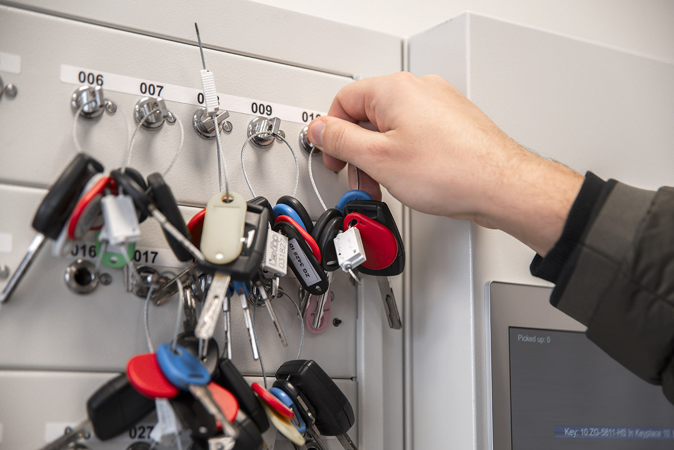 KMS - SPAR logistički centar KMS SPAR Logisticki centar