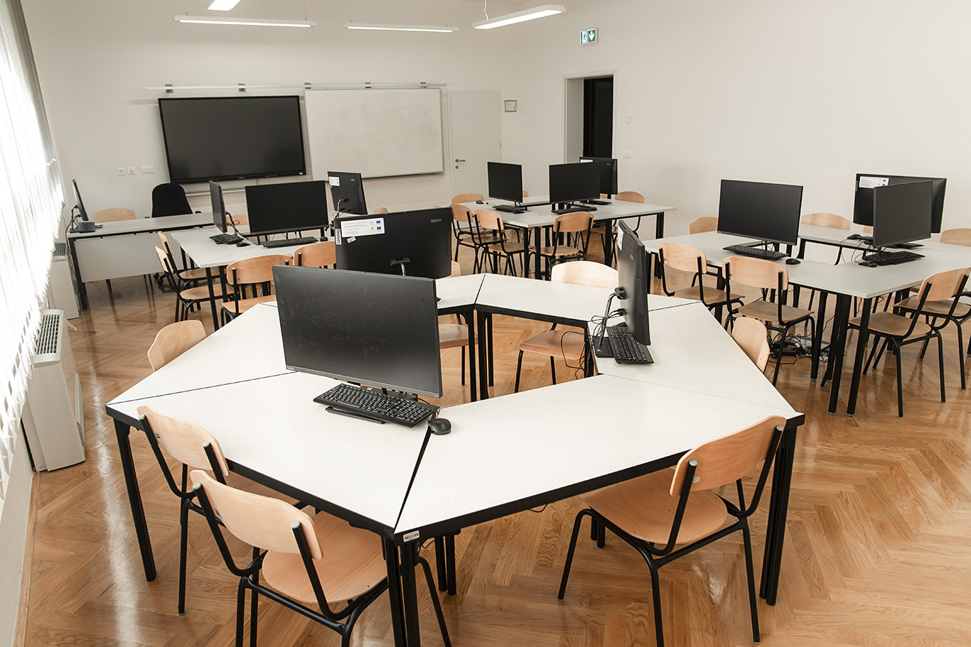 Učiteljski fakultet - opremanje - Primat Logistika Učiteljski fakultet - opremanje - Primat Logistika