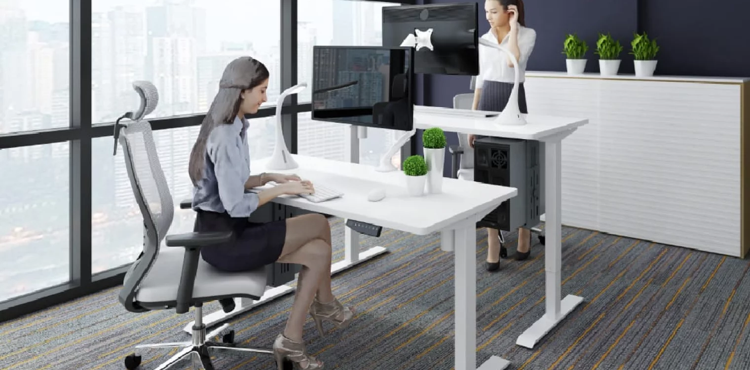 Kako podesivi uredski stol drži balans između sjedenja i stajanja?