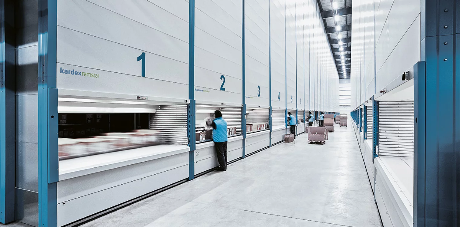 Zašto poduzeća investiraju u automatizirane skladišne uređaje?