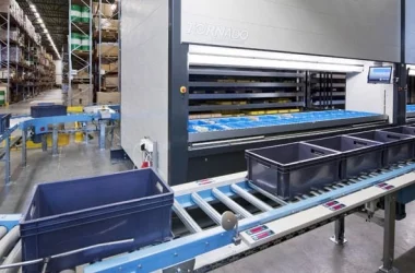 Zašto poduzeća investiraju u automatizirane skladišne uređaje?
